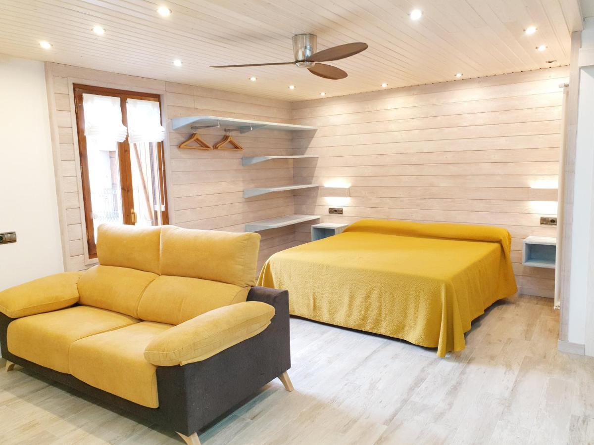 Apartamentos Casa Patro Tramacastilla de Tena Kültér fotó